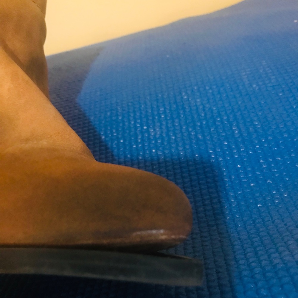 Beautiful booties - Picture 7 of 8